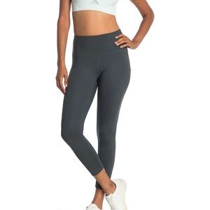 SOLD ‼️ High Waist 7/8 Daily Pocket Leggings